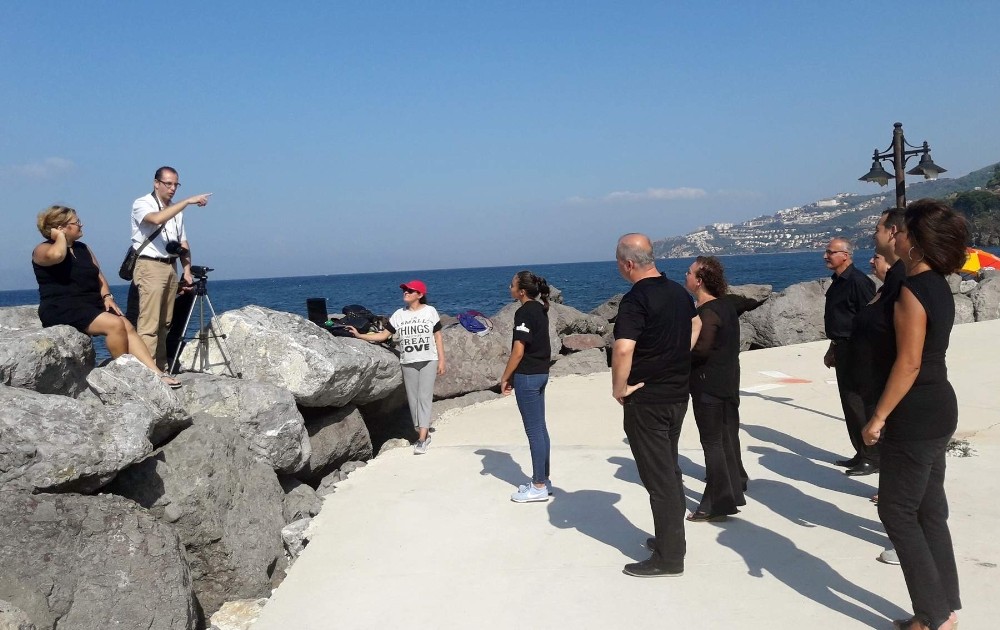 Mudanya Şarkılarını İşaret Diliyle Söylediler