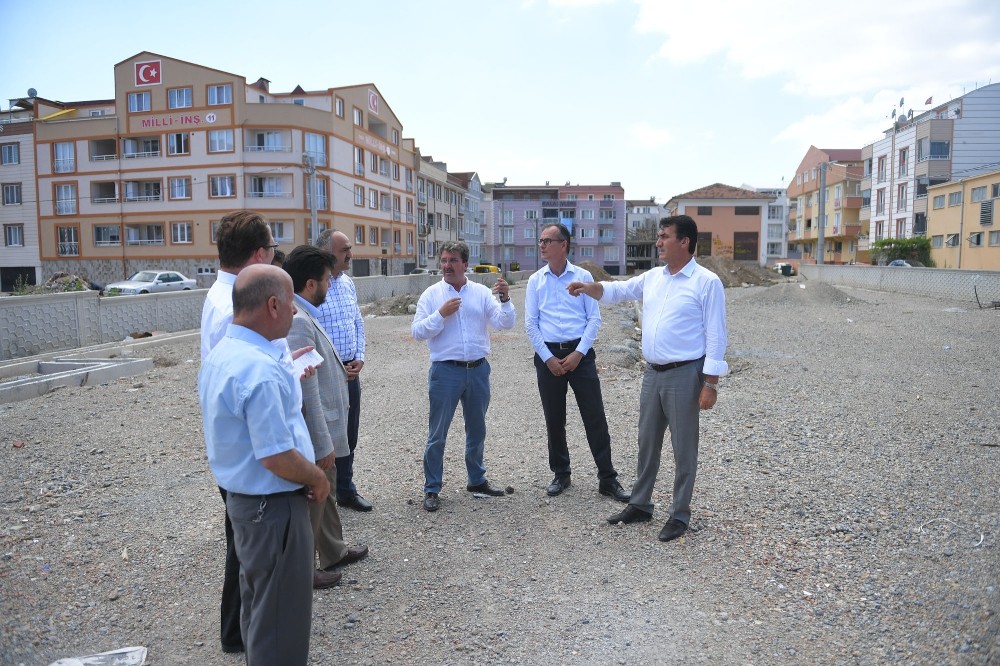 Osmangaziden Her Mahalleye Modern Pazar Yeri