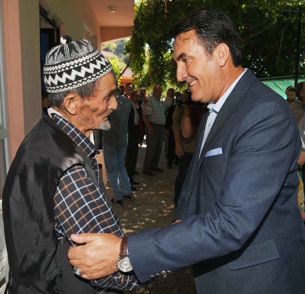 Osmangaziden Kırsala Hizmet Yağmuru