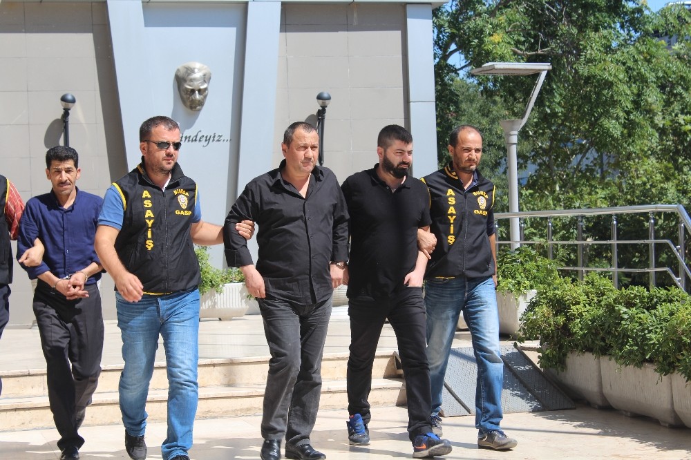 Restorandaki Alıkoymaya 3 Gözaltı