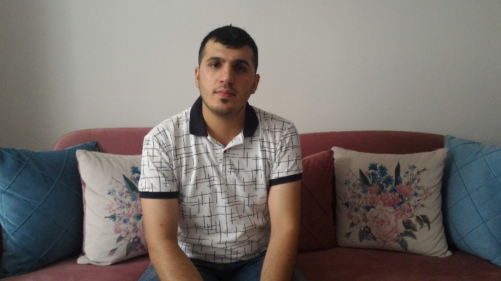 6 Yılda 5 Ameliyat Geçiren Genç, İlaç Alabilmek İçin Yardım Bekliyor