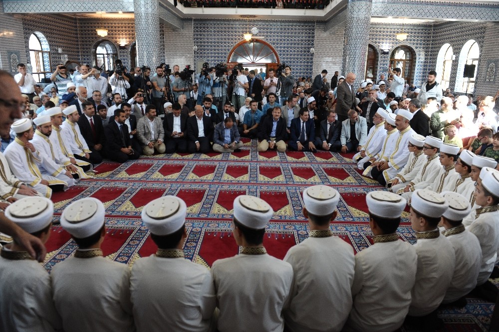 Başbakan Yardımcısı Çavuşoğlu: “Türkiyede Birçok Değişime Vesile Olduk”