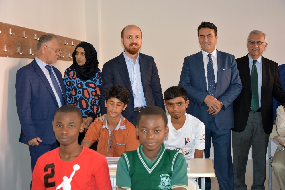 Bilal Erdoğan Bursada Öğrencilerle Bir Araya Geldi