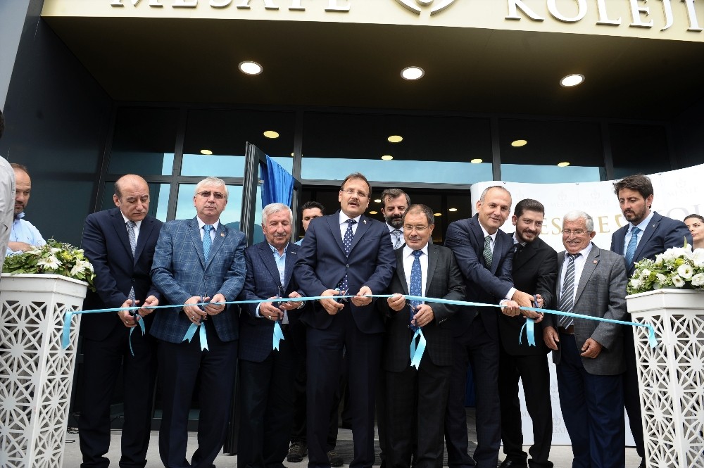 Çavuşoğlu: “Fetö Elebaşı Çaldığı Sermayelerle Abdde Sefa Sürmenin Peşinde”