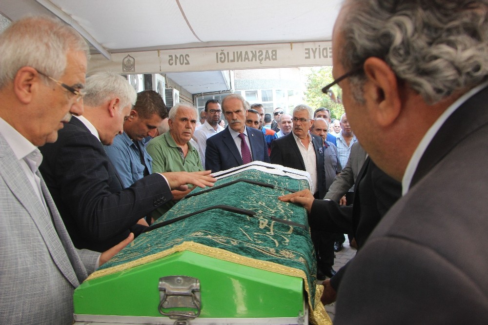 Çavuşoğlunun Amcası Son Yolculuğuna Uğurlandı