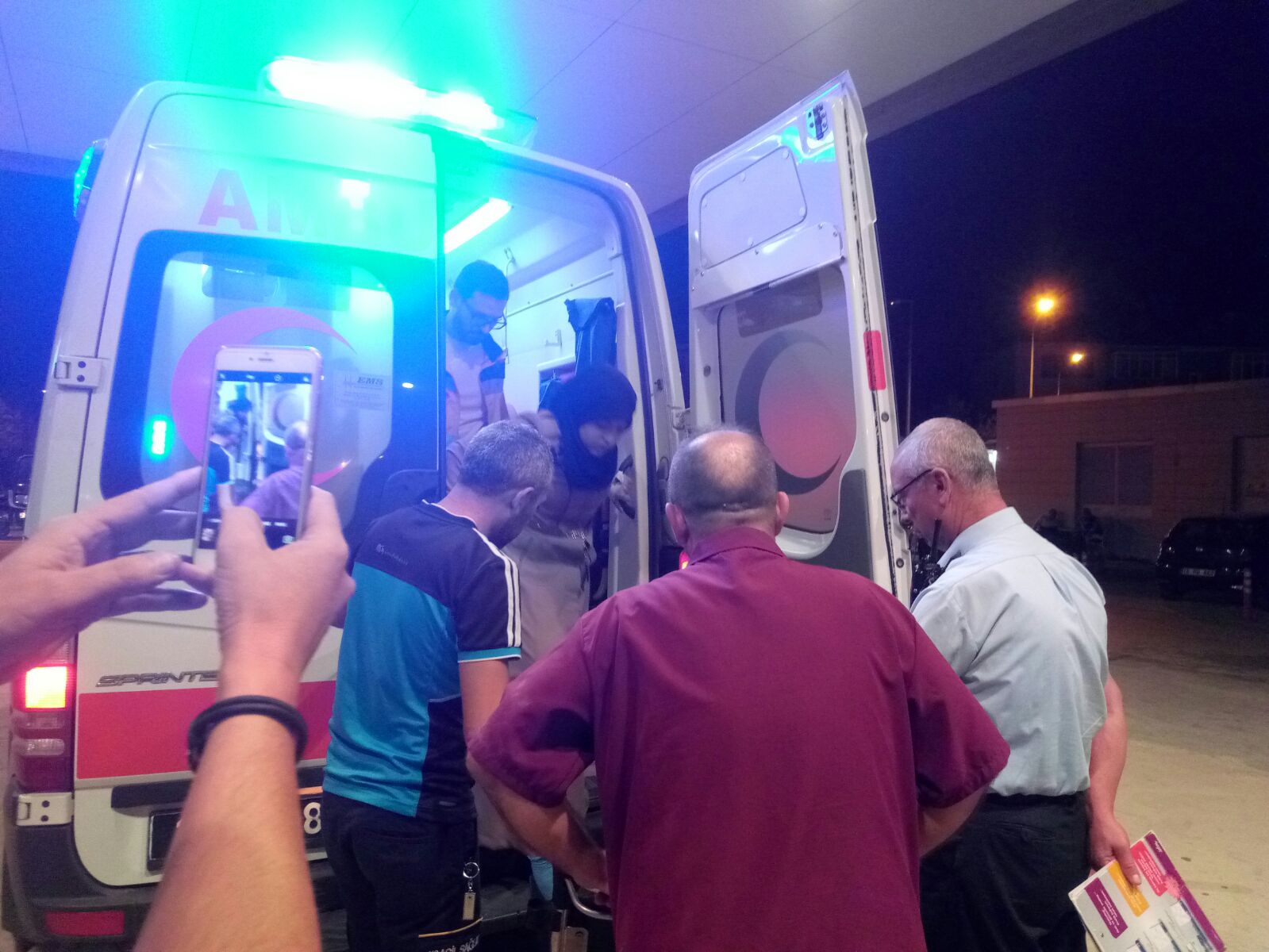 BİSİKLETTEN DÜŞEN KADIN YARALANDI