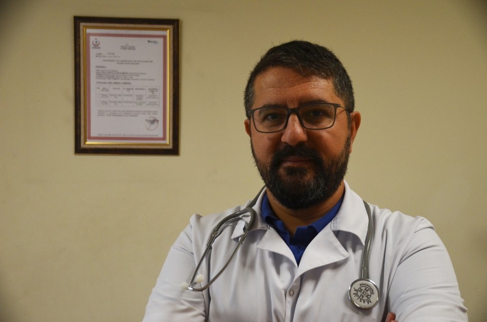 Cep Telefonu İle Oynarken Boynunuzdan Olmayın