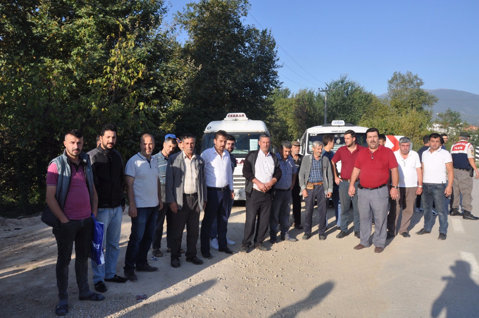 CERRAHLI MiNiBüSÇüLERDEN EYLEM