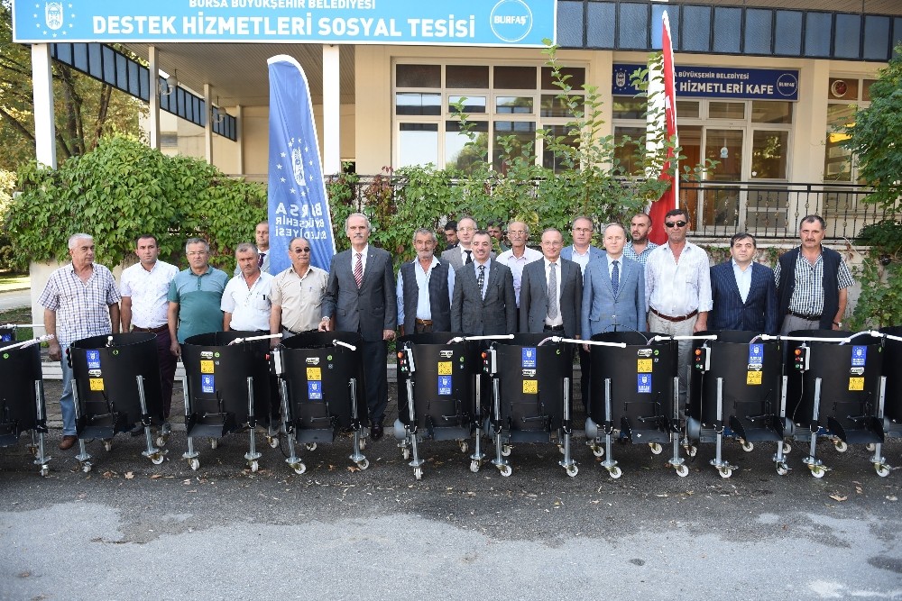 Çiftçiler Artık Ceviz Toplarken Ağaçtan Düşüp Ölmeyecek