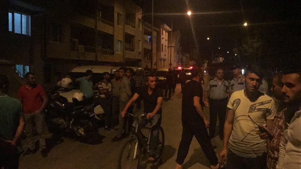 Çocuk Kavgası Büyüdü, Mahalle Karıştı