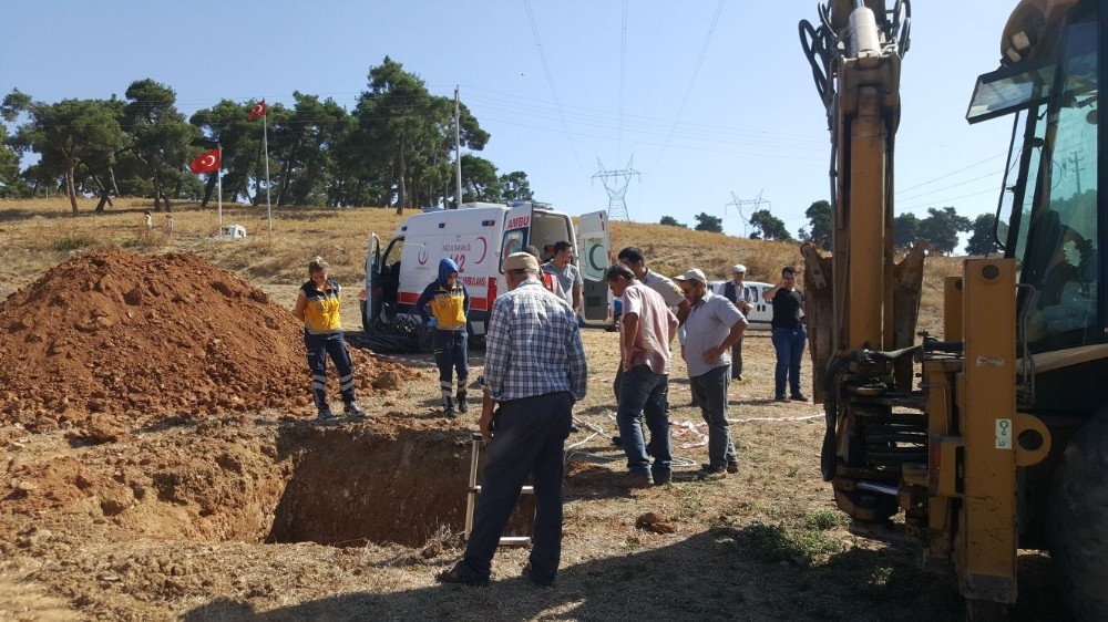 Çukura Düşen Vatandaşı İtfaiye Kurtardı