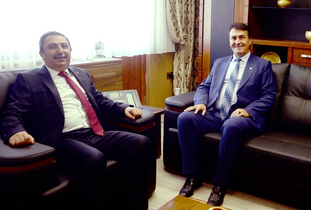 Dündardan Bam Başkanı Şahine Ziyaret