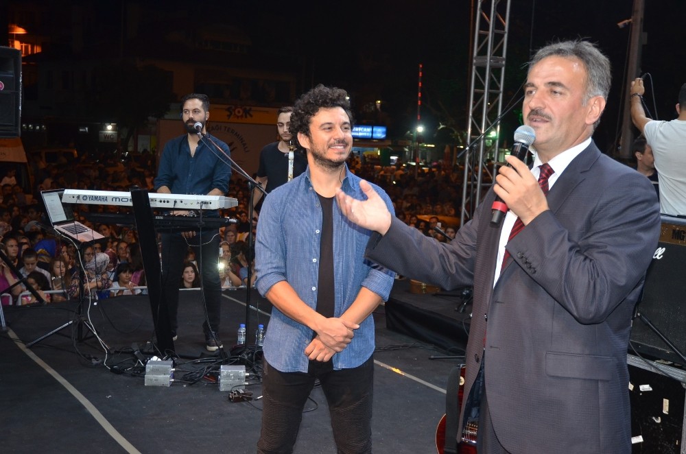 Gemlikte Buray Fırtınası