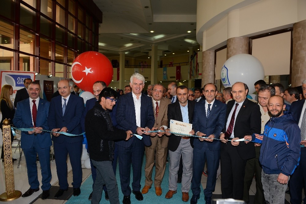 İş Arayanlarla Eleman Arayanlar Buluşturuldu