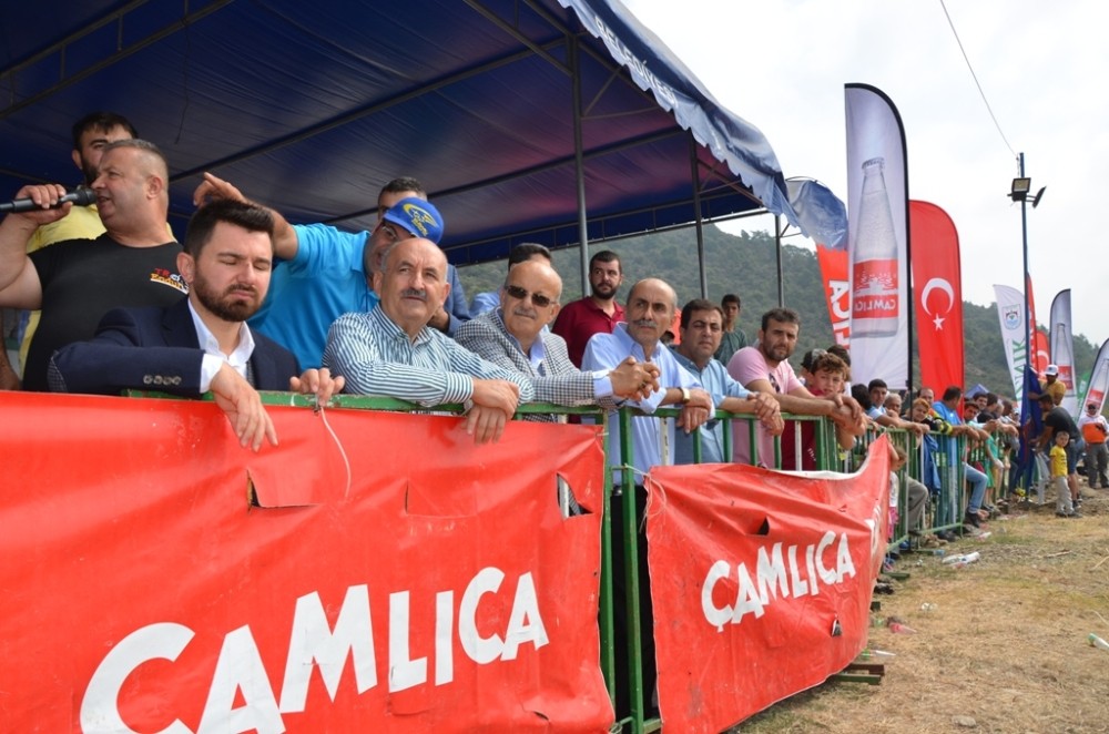 İznikte Motokros Yarışları Nefes Kesti