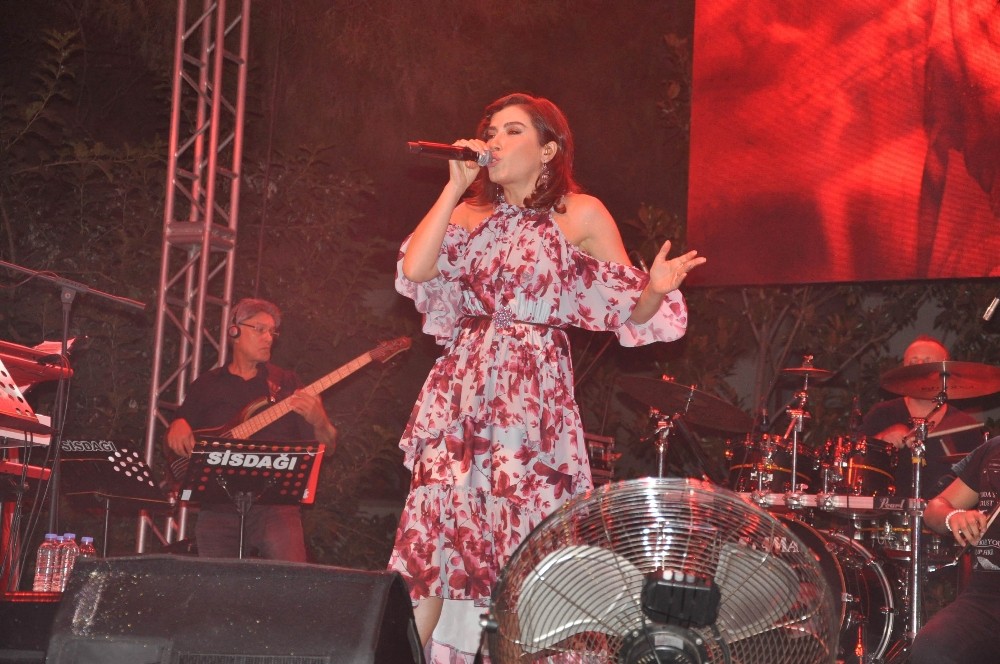 Karacabeyde Burcu Güneş Rüzgarı