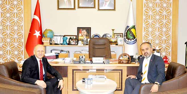 iNEGöL’E HiZMET ETMEK GURUR VERiCi