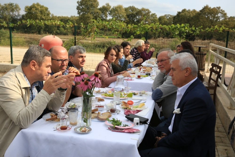 Nilüferde Gdosuz Kahvaltı