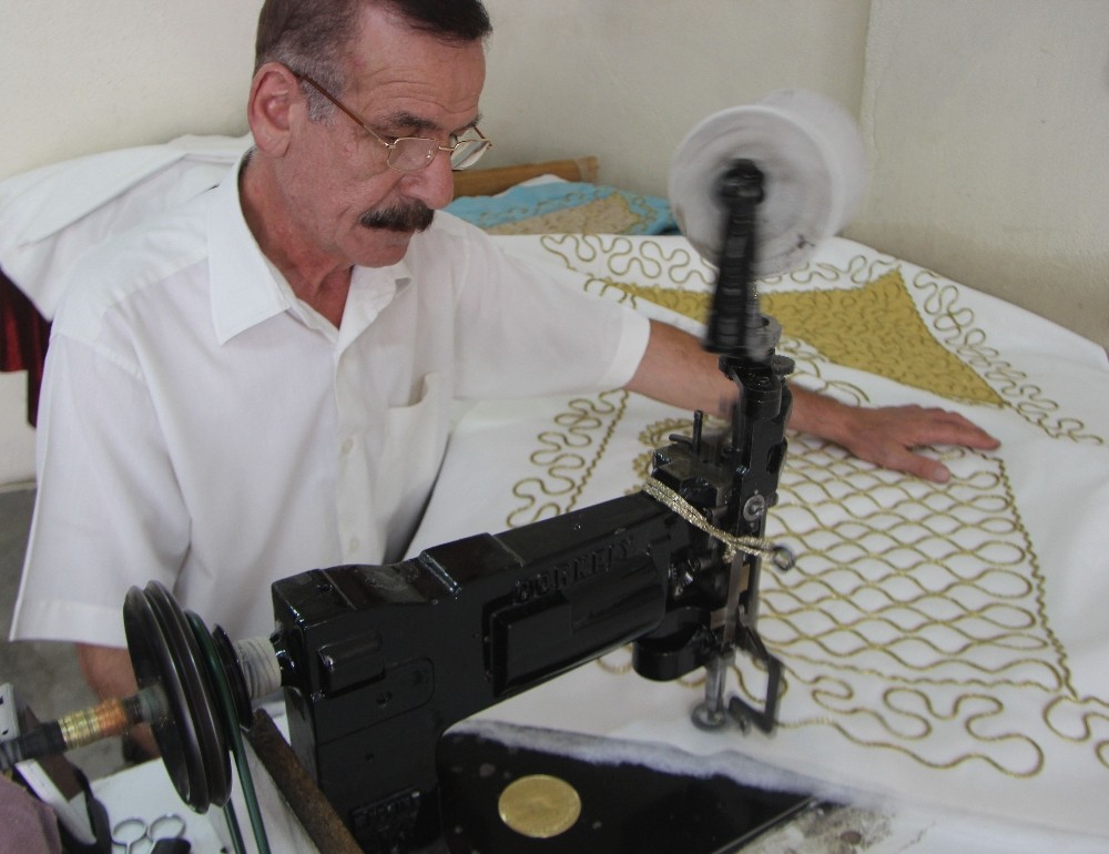 (Özel Haber) Bu Makine 131 Yıldır Hiç Durmadan Nakış İşliyor