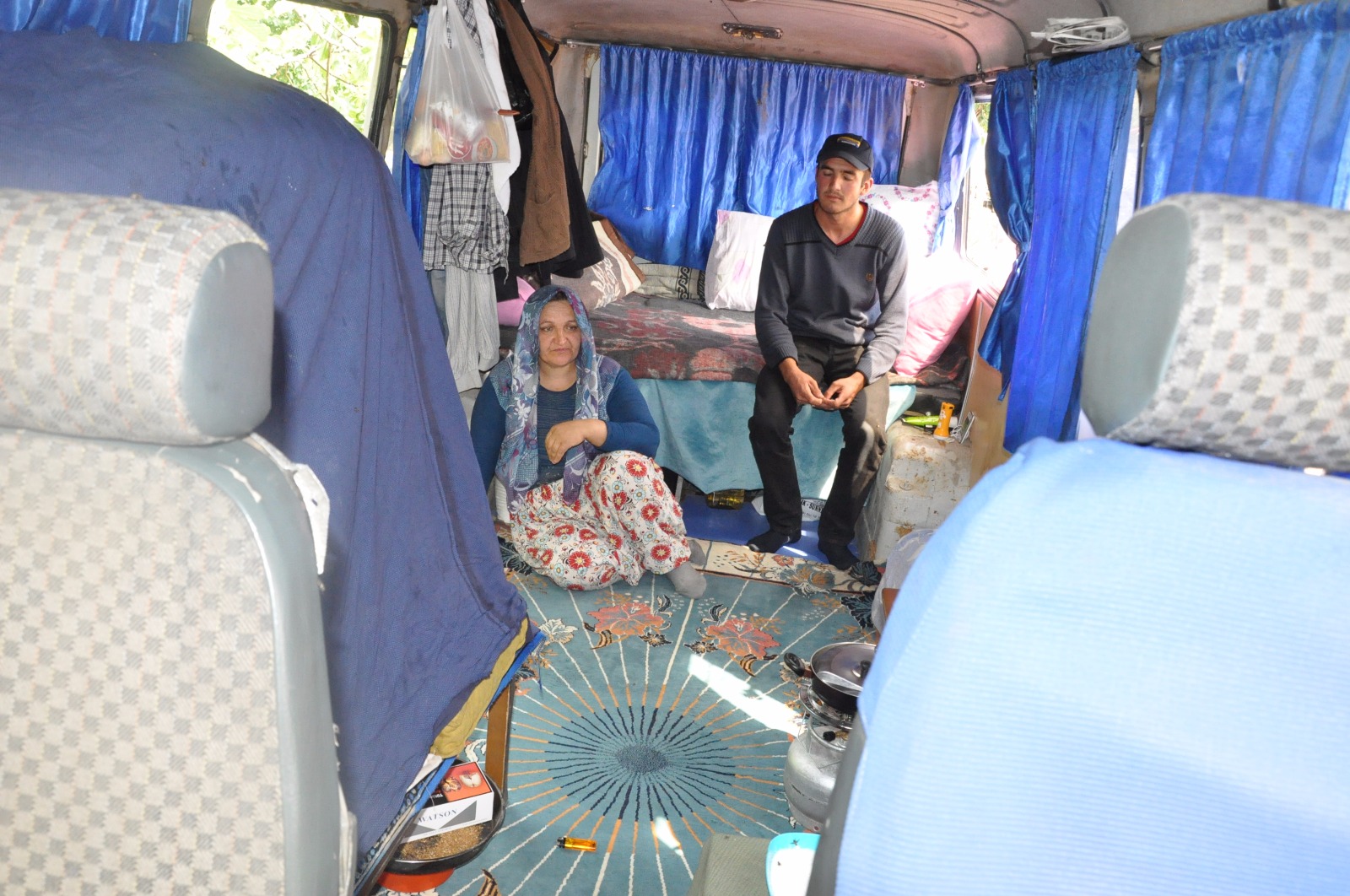 MİNİBÜSTE YAŞAYAN AİLENİN MAL VARLIĞI DUDAK UÇUKLATTI