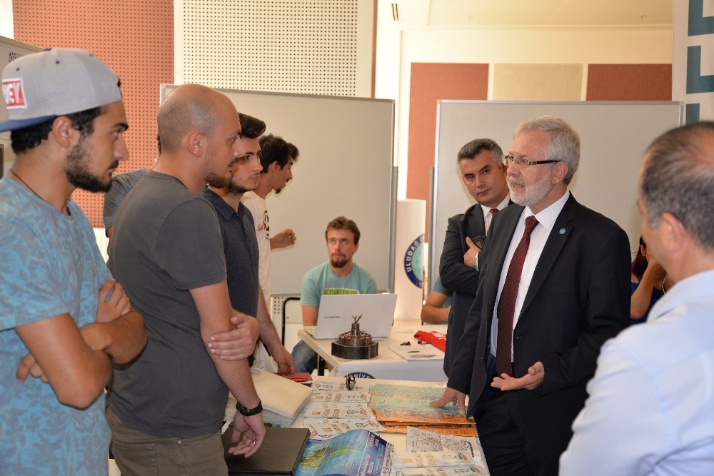 Yeni Öğrenciler ‘Tanışma Günlerinde Buluştu