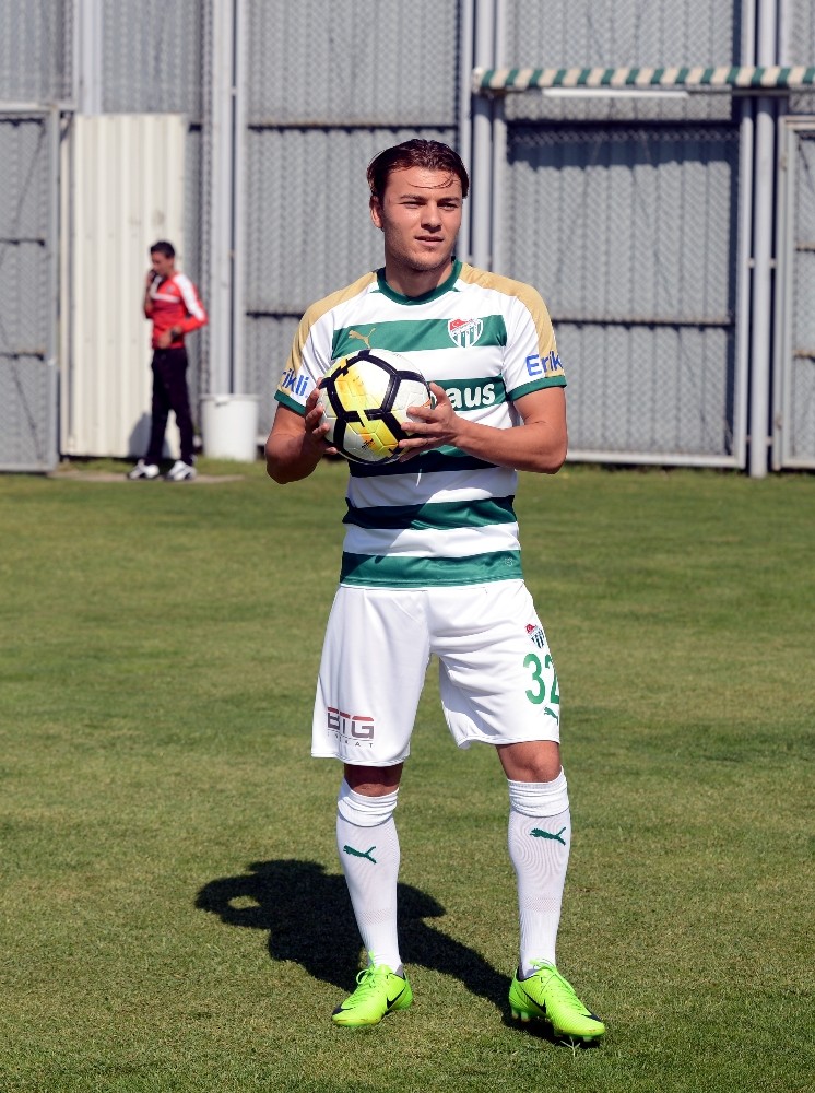 Yusuf Erdoğan, Yeşil-Beyazlı Formayı Giydi