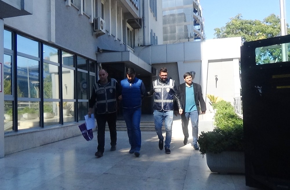 180 Bin Liralık Vurgun Yapan Sahte Polis Adliyede Yakalandı