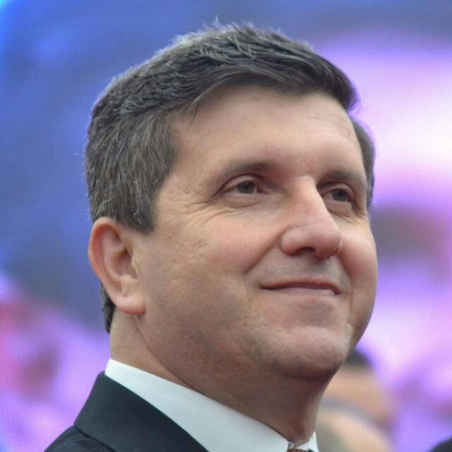 GAZETECiLER BiZLER iÇiN öNEMLi