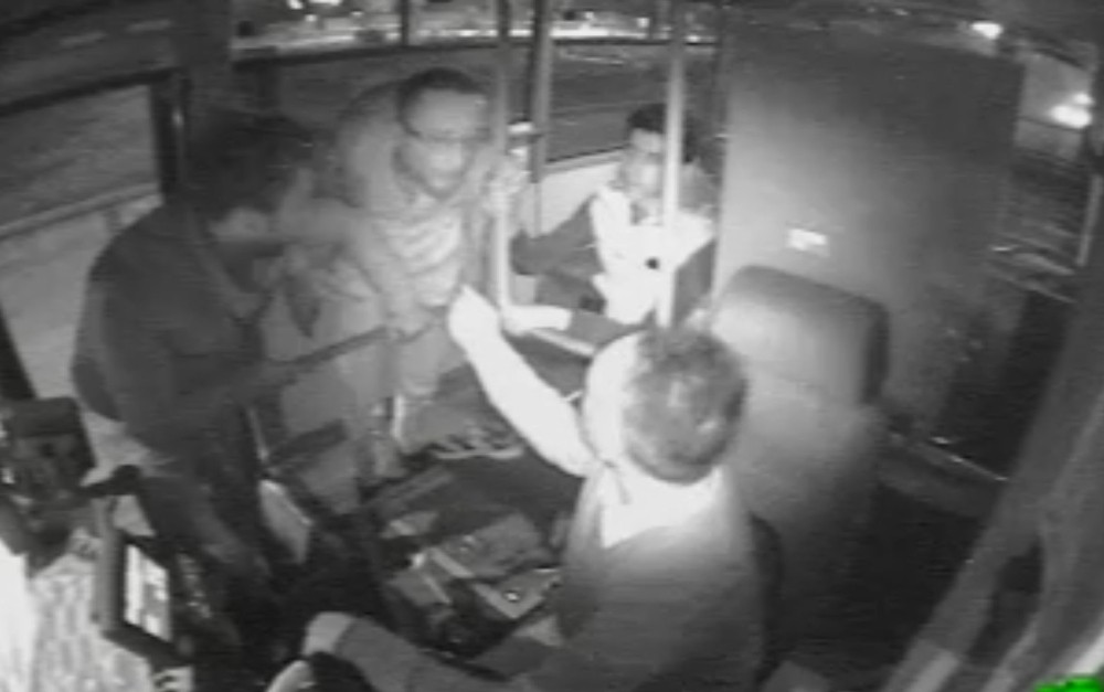 Belediye Otobüs Şoförüne Böyle Saldırdılar