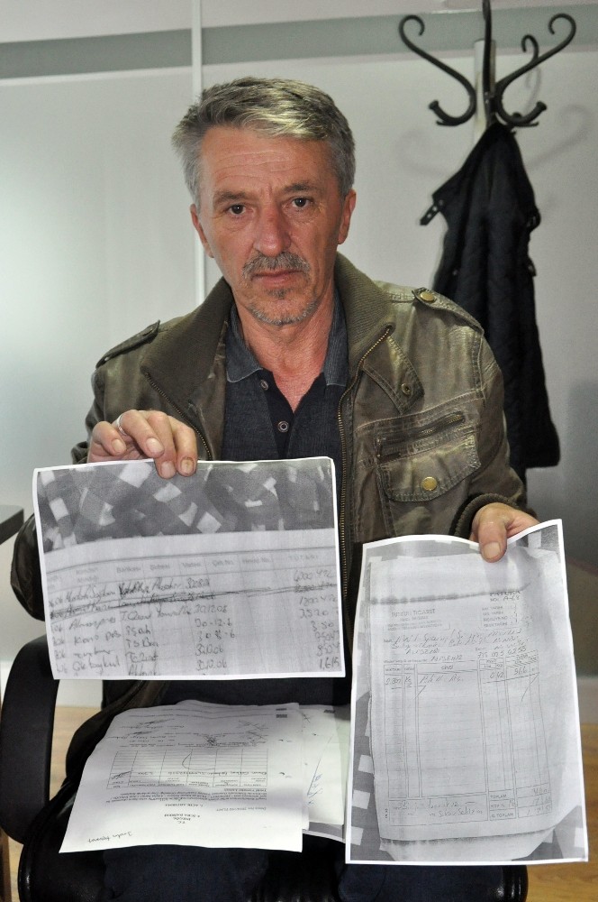 Boş Senede İmza Attı, Hayatı Karardı