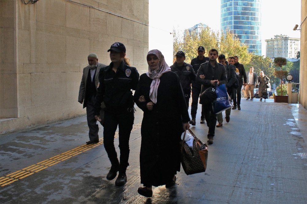 Bursada Bylock Kullanıcısı 8 Kişi Adliyeye Sevk Edildi