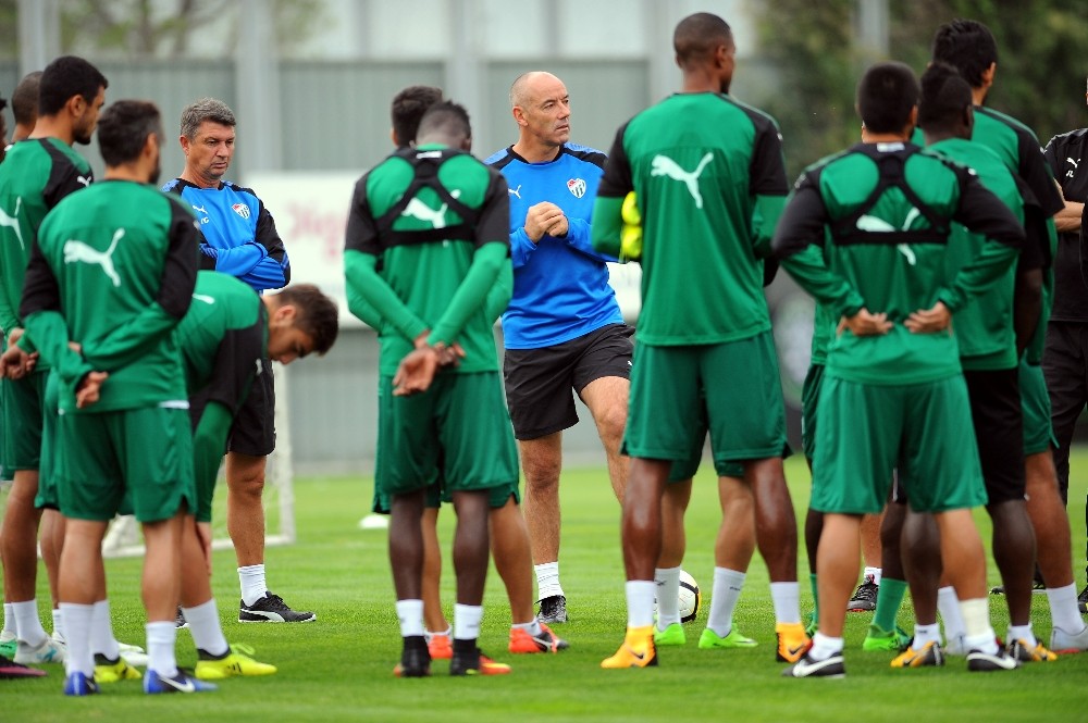 Bursasporda Onur Atasayarın Tedavisine Başlandı