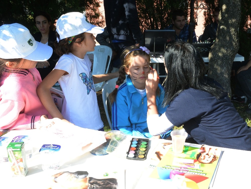 Çocuklar Can Dostlarıyla Doyasıya Eğlendi
