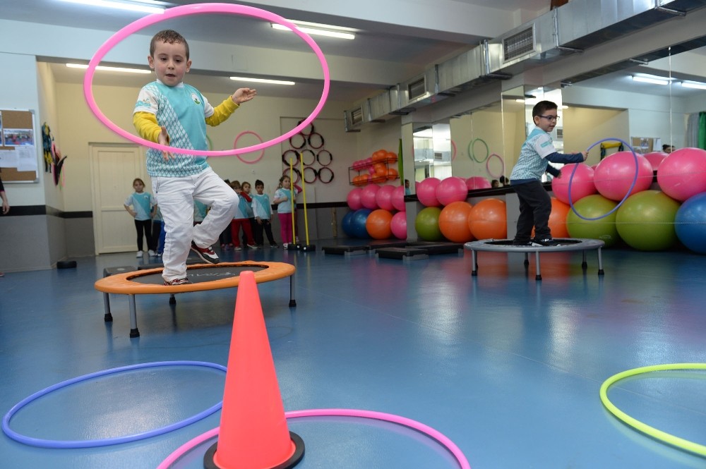 Çocuklar Kışı Spor Yaparak Geçirecek