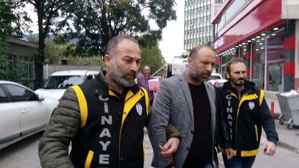 Dükkanının Önünde İçki İçenleri Uyardı, Kurşun Yağmuruna Tutuldu