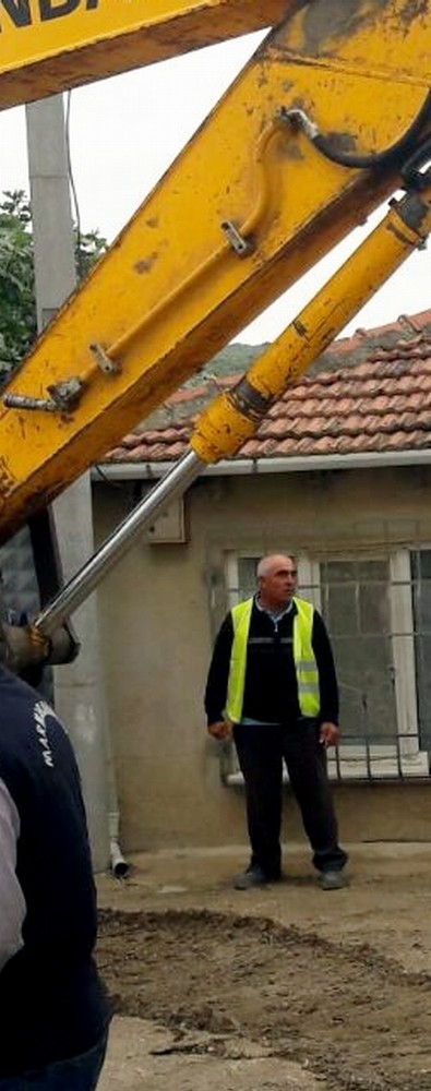 Göçük Altında Kalarak Can Verdiler