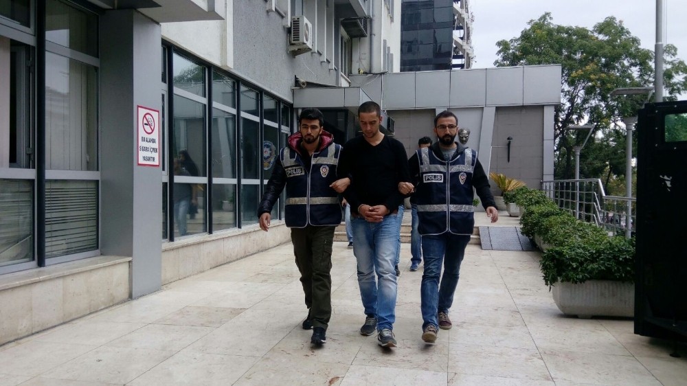 Hırsız Kardeşler Kameralara Yakalandı