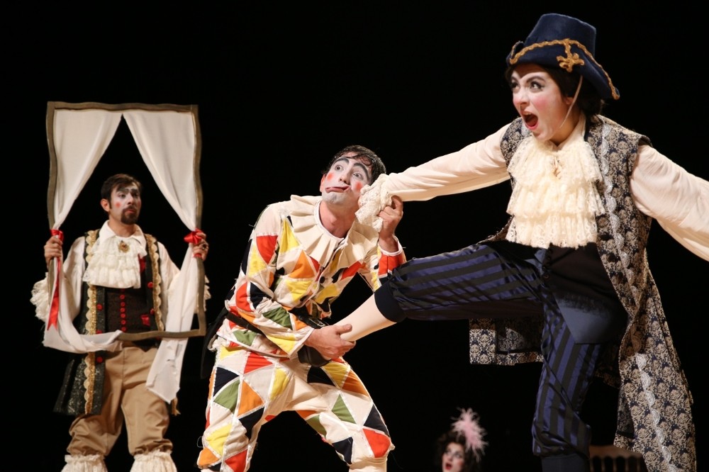 İki Efendinin Uşağı Seyirciyle Buluştu