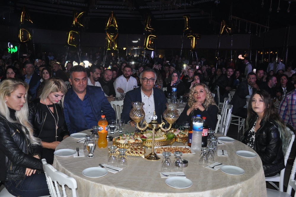 İnegölde Demet Akalın Rüzgarı