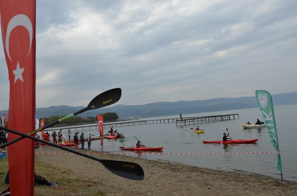 İznik Gölünde Kano Mücadelesi