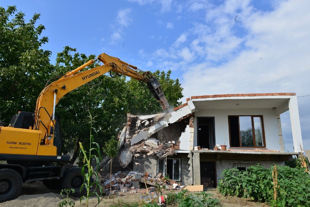 Kaçak Yapıyla Mücadelede Yıldırım Kararlılık
