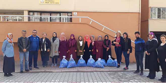 KIZ ANADOLU İMAM HATİP LİSESİ’NDEN PLASTİK KAPAK KAMPANYASI