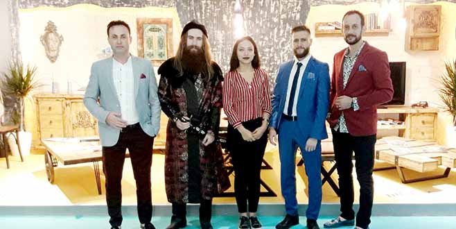 FUARDA DiRiLiŞ KOSTüMü