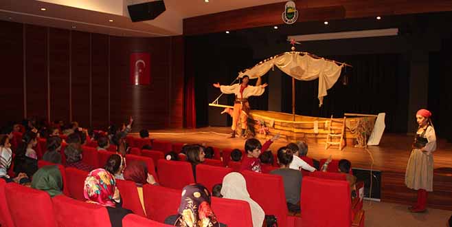 DENiZLERDEKi HAYATI öĞRENDiLER