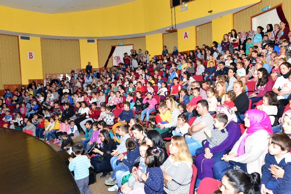 Miniklerin Kukla Keyfi