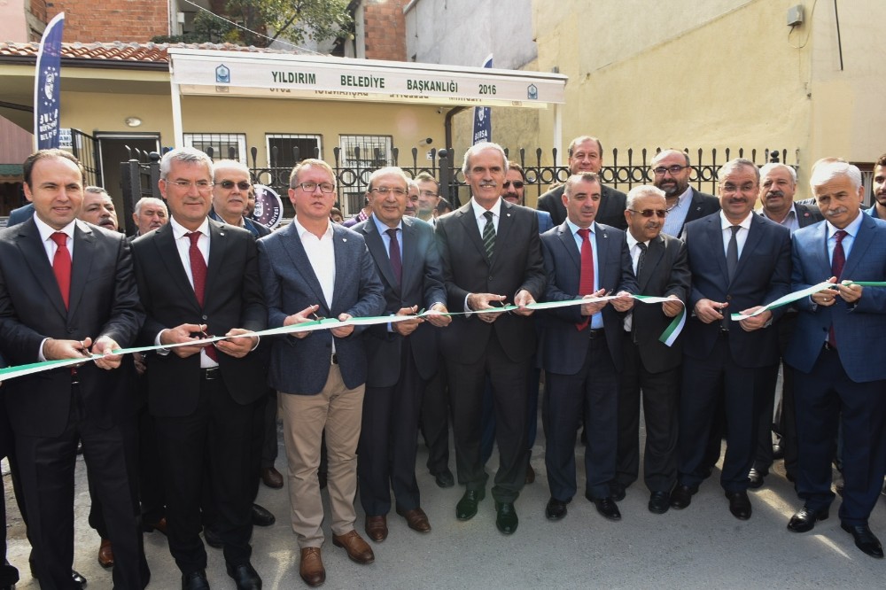 Önce Açılış, Sonra Aşure