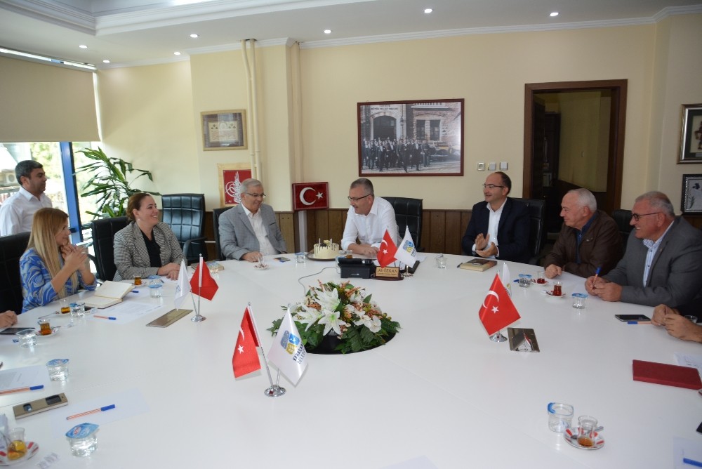 Özkana Çifte Doğum Günü Sürprizi