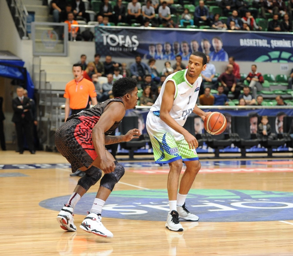 Tofaş, Muratbey Uşaka Konuk Oluyor