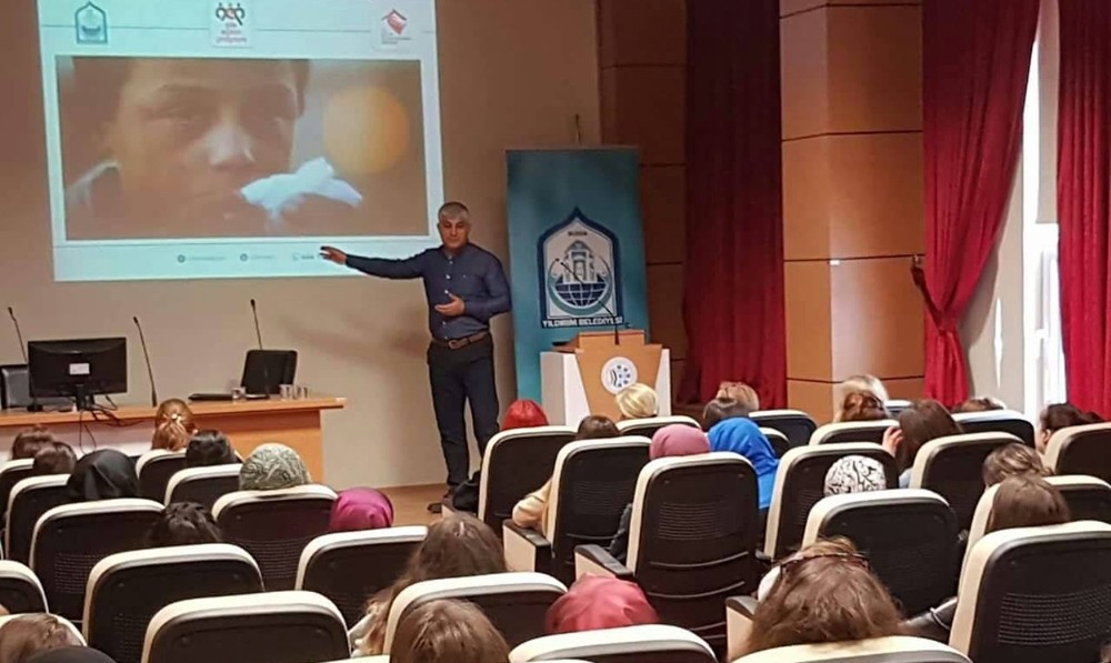 Üniversitelilere “Mutlu Aile” Semineri