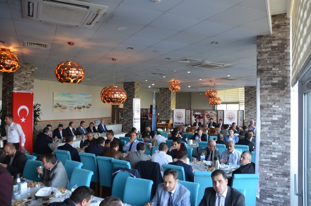 Yılmazdan Din Görevlilerine Kahvaltı